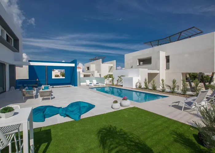 Colour Residences Vila *