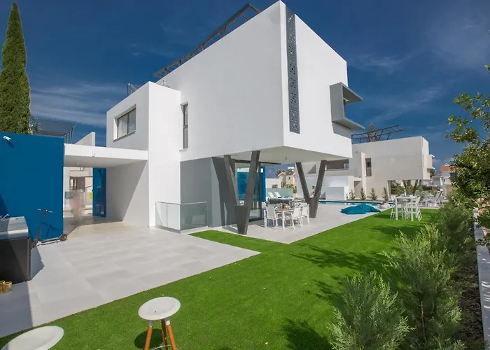 Colour Residences Vila