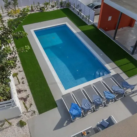 Colour Residences וילה